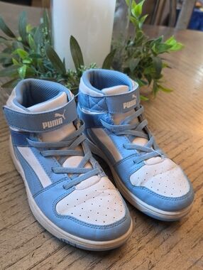 Puma High Top Sneakers Size 2.5